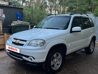 2012 Chevrolet Niva I Рестайлинг, белый, 570000 рублей, вид 1
