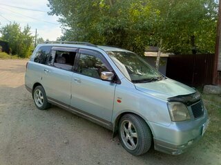 2000 Mitsubishi Dion I, серый, 450000 рублей, вид 1