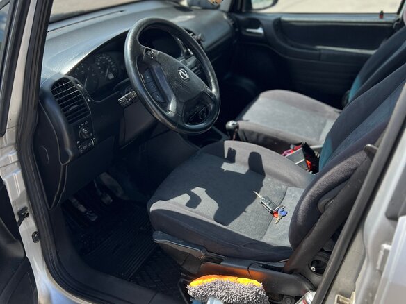 2002 Opel Zafira A, серебристый, 470000 рублей - вид 7