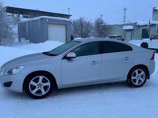 2013 Volvo S60 II, серебристый, 1300000 рублей, вид 3