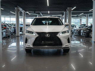 2019 Lexus RX 300 IV Рестайлинг, белый, 3900000 рублей, вид 3