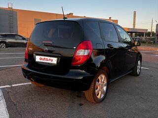 2012 Mercedes-Benz A-Класс 180 II (W169) Рестайлинг, чёрный, 900000 рублей, вид 4