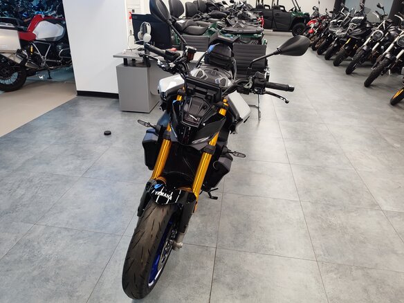2024 Yamaha MT-09 (FZ-09), чёрный, 1309000 рублей - вид 6