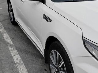 2019 Kia Optima IV Рестайлинг, белый, 1999000 рублей, вид 4