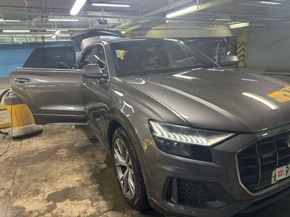 2021 Audi Q8 45 TDI I (4M), серый, 8500000 рублей - вид 4