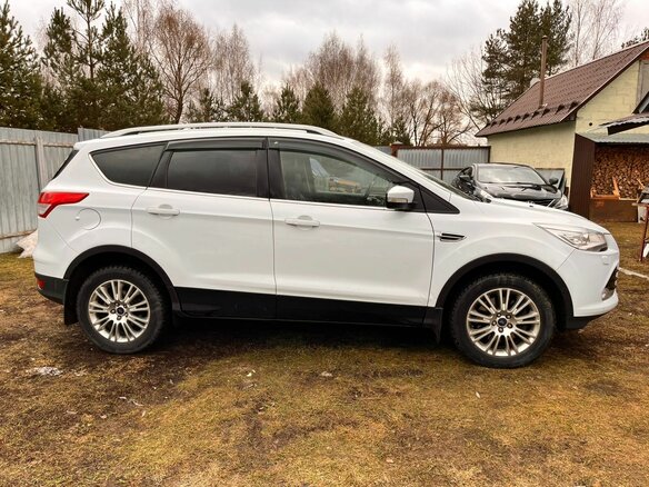 2015 Ford Kuga II, белый - вид 3