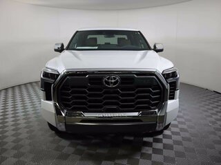2025 Toyota Tundra CrewMax III, белый, 11037624 рублей, вид 2