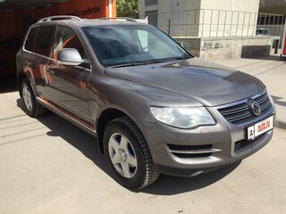 2007 Volkswagen Touareg I Рестайлинг, серый, 799000 рублей, вид 2