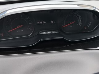 2013 Peugeot 208 I, серебристый, 700000 рублей, вид 5