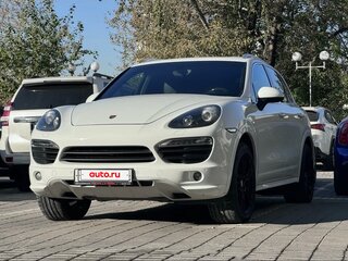 2013 Porsche Cayenne S II (958), белый, 2050000 рублей, вид 1