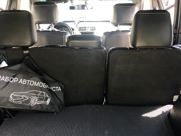 2013 Ford Explorer Sport V, чёрный, 2200000 рублей - вид 18