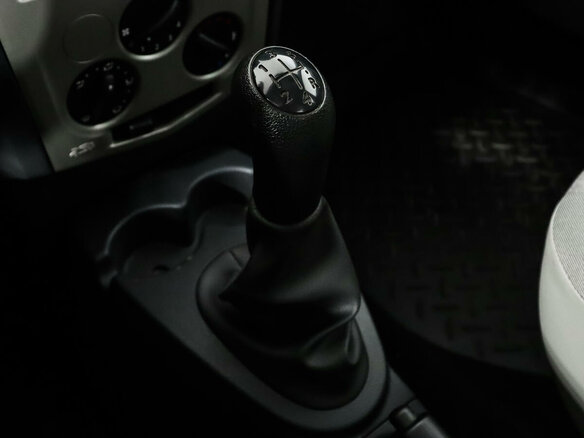2009 Renault Logan I, красный - вид 14
