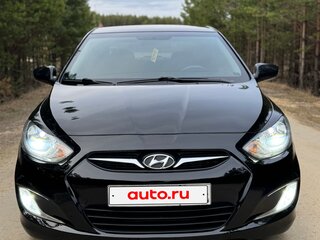 2013 Hyundai Solaris I, чёрный, 1220000 рублей, вид 2