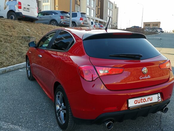 2012 Alfa Romeo Giulietta III, красный, 1300000 рублей - вид 5