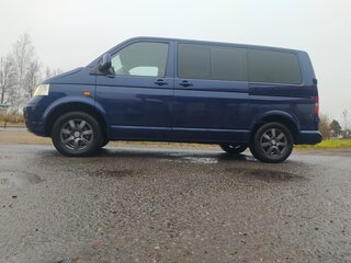 2004 Volkswagen Caravelle T5, синий, 1100000 рублей, вид 3
