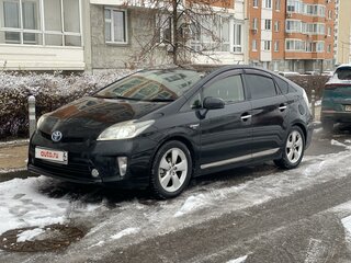 2013 Toyota Prius III Рестайлинг (XW30), чёрный, 1150000 рублей, вид 1