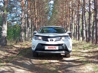 2014 Toyota RAV4 IV (XA40), белый, 2200000 рублей, вид 2