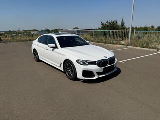 2021 BMW 5 серии 523d VII (G30/G31/G38) Рестайлинг, белый, 4800000 рублей, вид 2