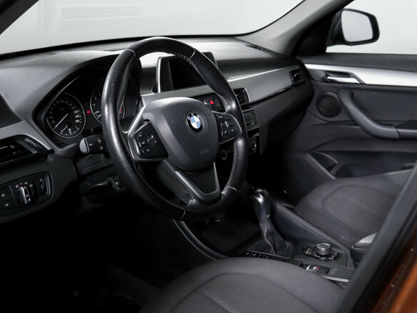 2015 BMW X1 20i sDrive II (F48), коричневый - вид 13