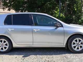 2011 Volkswagen Golf VI, серебристый, 1245000 рублей, вид 3