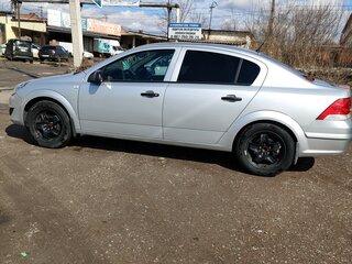 2013 Opel Astra H Рестайлинг, серебристый, 650000 рублей, вид 5