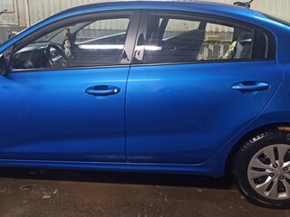 2017 Kia Rio IV, синий, 1350000 рублей, вид 3