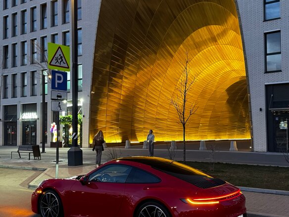 2019 Porsche 911 Carrera 4 VIII (992), красный, 12999999 рублей - вид 9