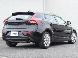 2015 Volvo V40 II, чёрный, 798008 рублей, вид 4