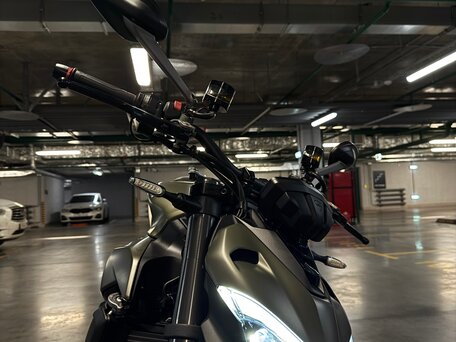 2023 Ducati Streetfighter V2, зелёный, 1550000 рублей, вид 5