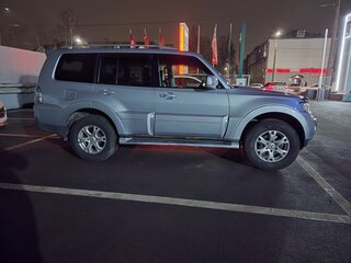2007 Mitsubishi Pajero IV, серебристый, 1220000 рублей, вид 1