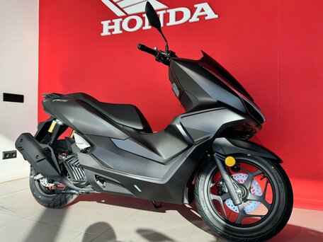2026 Honda PCX 160, чёрный, 499900 рублей, вид 1