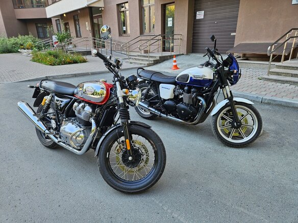 2024 Royal Enfield Interceptor 650, серебристый, 590000 рублей - вид 18