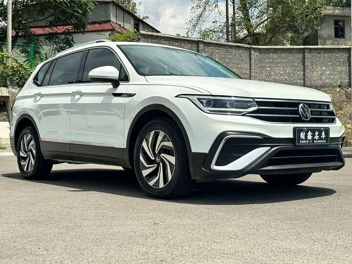 Открыть фотографии: Volkswagen Tiguan II Рестайлинг (China Market)