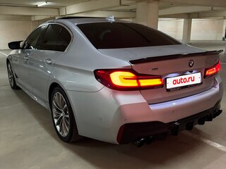 2020 BMW 5 серии 530i xDrive VII (G30/G31/G38) Рестайлинг, серебристый, 4050000 рублей, вид 5