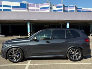2019 BMW X5 M50d IV (G05/G18), серый, 5500000 рублей, вид 4
