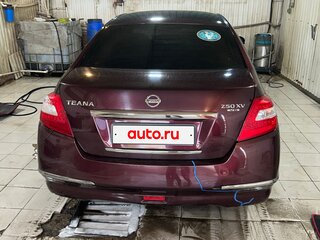 2011 Nissan Teana II (J32), красный, 900000 рублей, вид 3