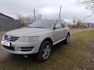 2008 Volkswagen Touareg I Рестайлинг, серебристый, 1200000 рублей, вид 1