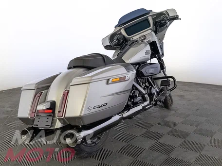 2023 Harley-Davidson CVO Street Glide, серебристый, 3949000 рублей, вид 1