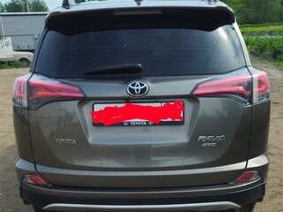 2018 Toyota RAV4 IV (XA40) Рестайлинг, коричневый, 3400000 рублей, вид 3