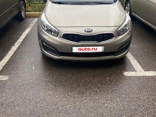 2017 Kia Ceed II Рестайлинг, серебристый, 1450000 рублей, вид 1