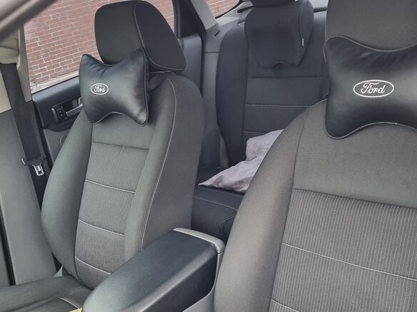2010 Ford Focus II Рестайлинг, серебристый, 700000 рублей - вид 11