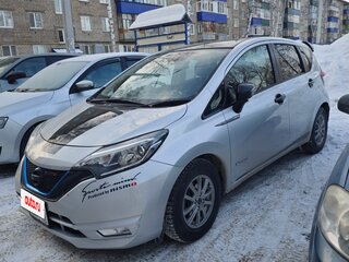 2018 Nissan Note e-Power II Рестайлинг, серебристый, 1550000 рублей, вид 3