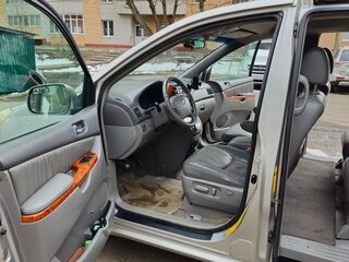 2005 Toyota Sienna II Рестайлинг, серый, 1250000 рублей, вид 4