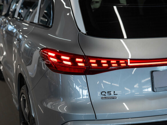 2026 Audi Q5 L III (GU), серый - вид 30
