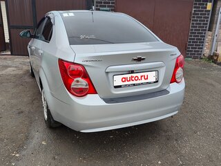 2013 Chevrolet Aveo II, серебристый, 710000 рублей, вид 5