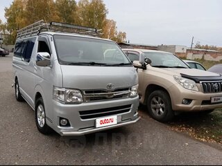 2012 Toyota HiAce H200 Рестайлинг, серебристый, 2900000 рублей, вид 5