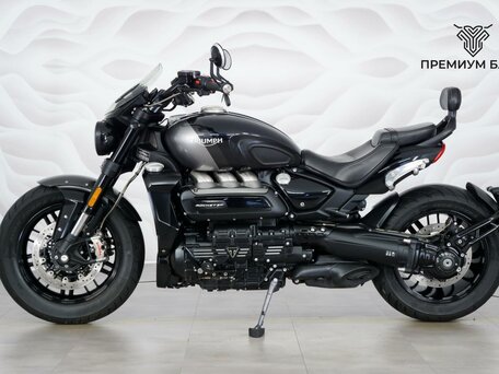 2021 Triumph Rocket 3, чёрный, 1899000 рублей, вид 2