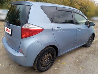 2010 Toyota Ractis II, голубой, 680000 рублей, вид 4