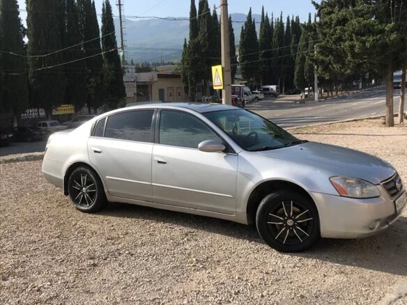 2001 Nissan Altima III (L31), серебристый, 350000 рублей - вид 3