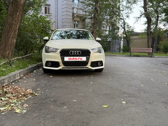 2011 Audi A1 I (8X), белый, 1050000 рублей - вид 2
